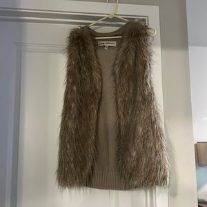 Oversized Faux Fur/Knit Vest Size Large